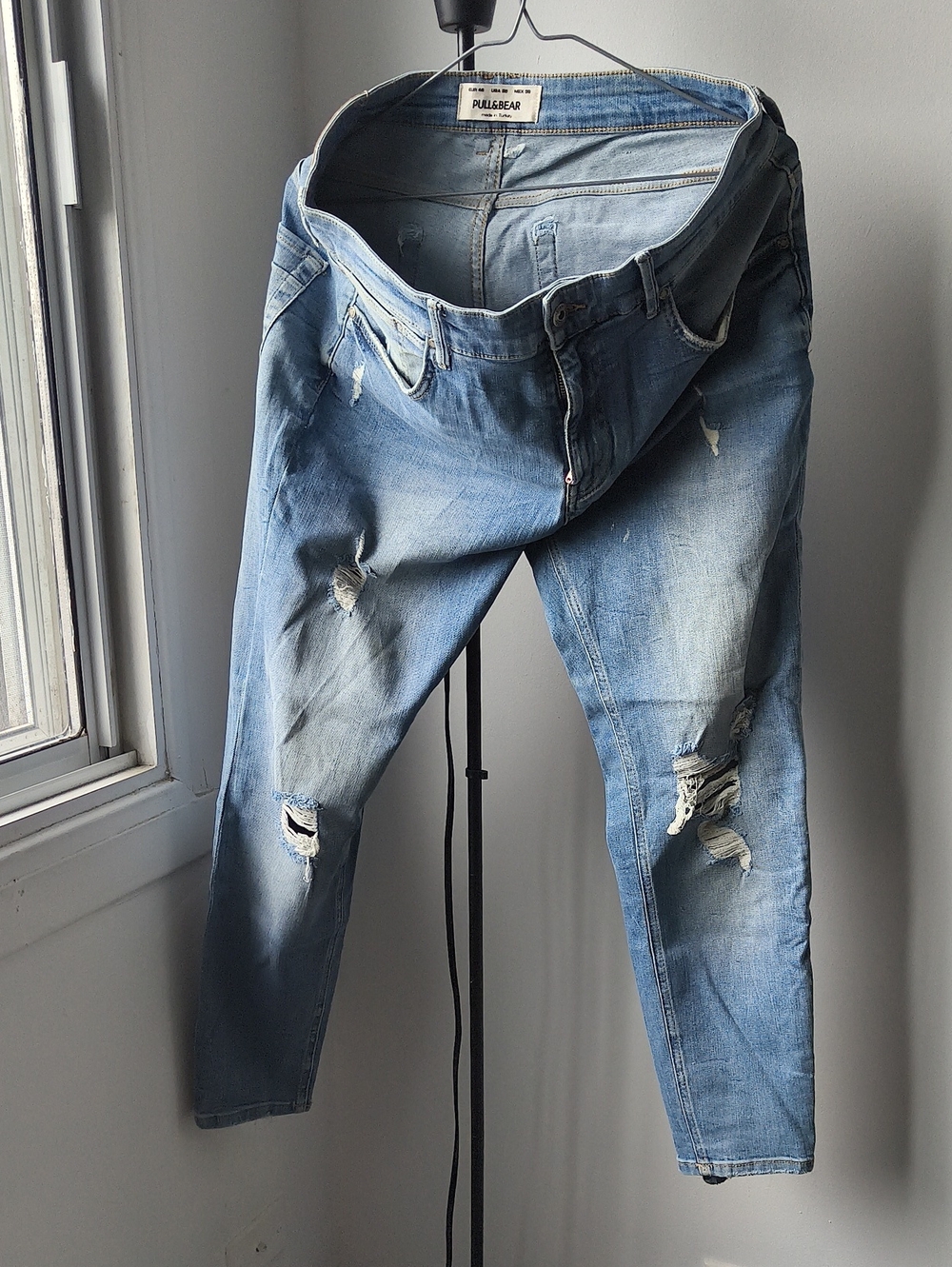 Pull&Bear Men’s Light Blue Ripped Skinny Jeans
